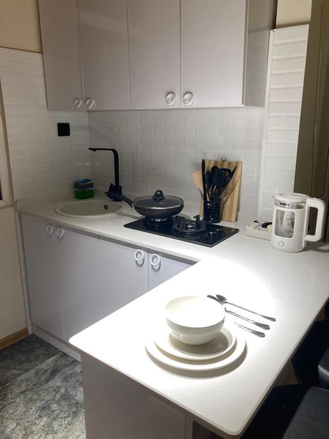 Apartment Kostava 10 Batoemi Buitenkant foto